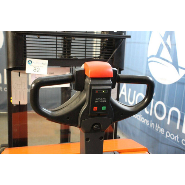 2020 Toyota SWE200D-44904260