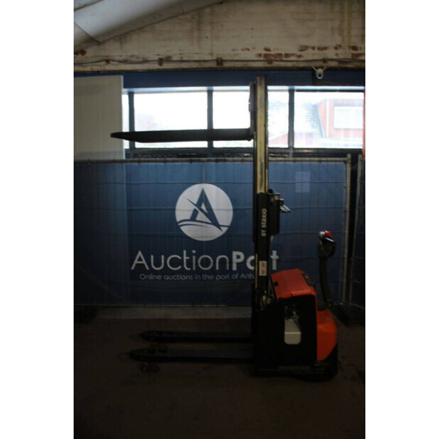 2020 Toyota SWE200D-44904264