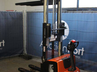 2020-toyota-swe200d-1404362-44904265