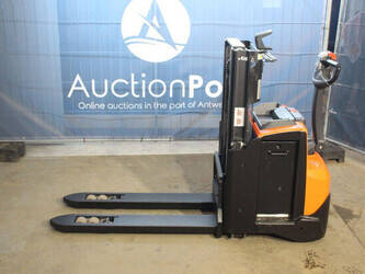 2020-toyota-swe200d-1404363-44904269