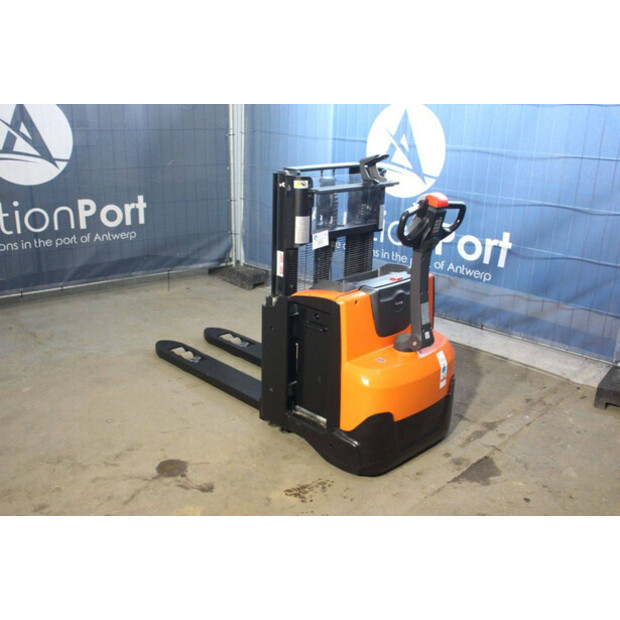 2020 Toyota SWE200D-44904270