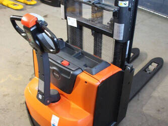 2020-toyota-swe200d-1404363-44904272