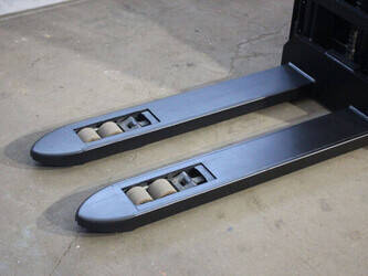 2020-toyota-swe200d-1404363-44904276