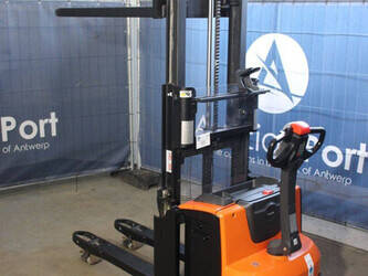 2020-toyota-swe200d-1404363-44904290