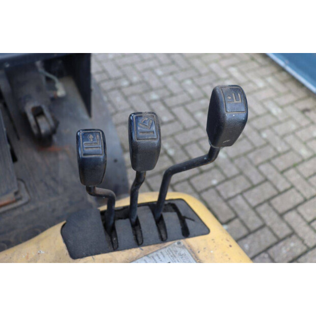 2000 Daewoo D30S-3-44904549