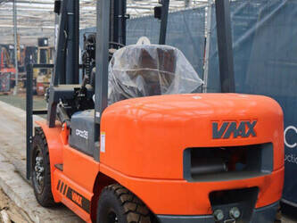 2025-vmax-cpcd35-1404385-44904940