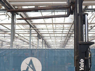 1991-yale-gdp30tee2030-44905013