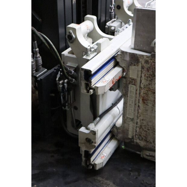 2020 Still RX60-25-44905189