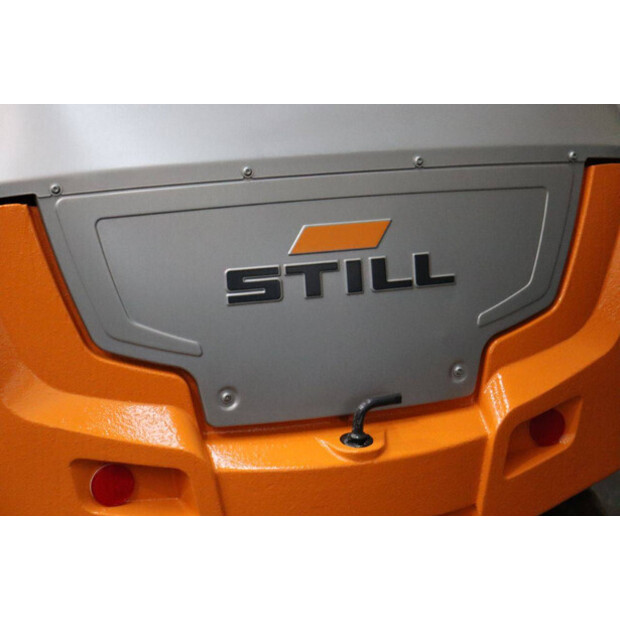 2020 Still RX60-25-44905198