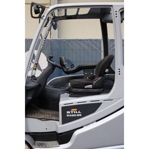2020 Still RX60-25-44905201