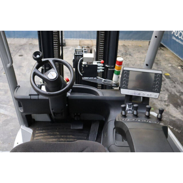 2020 Still RX60-25-44905204