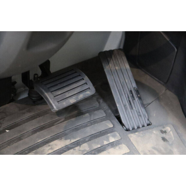 2020 Still RX60-25-44905206