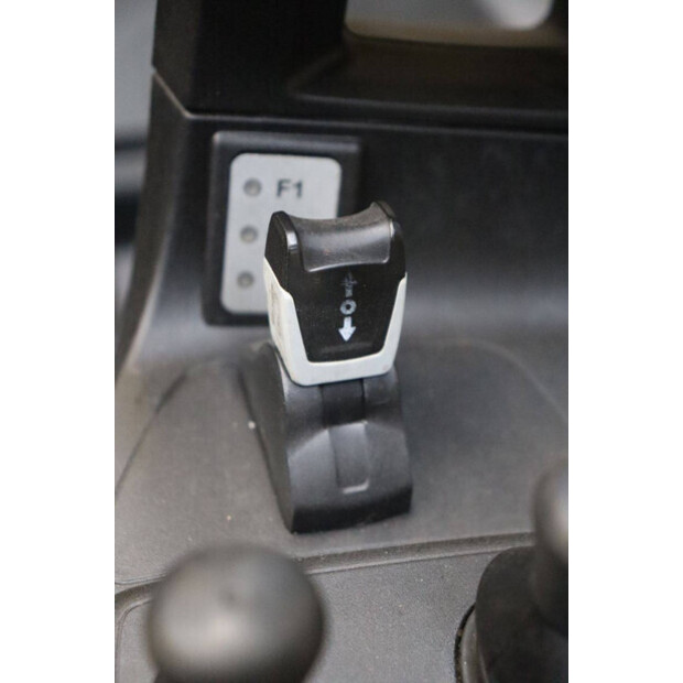 2020 Still RX60-25-44905210