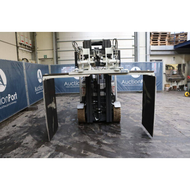 2020 Still RX60-25-44905224