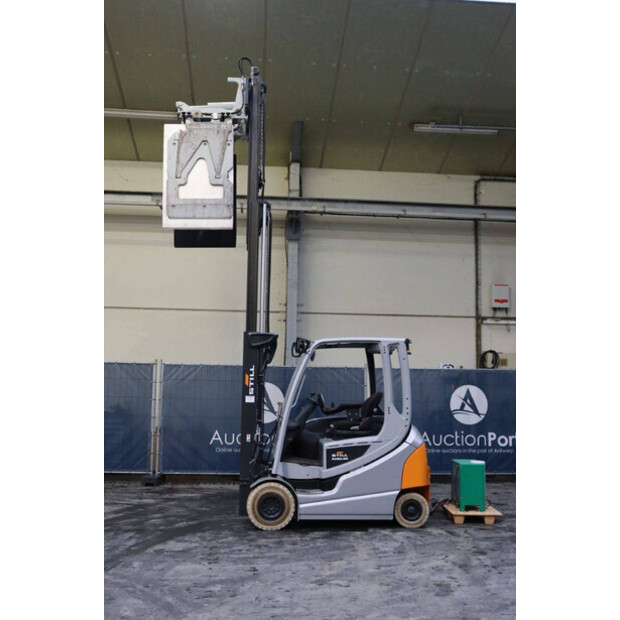 2020 Still RX60-25-44905230