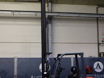 2024-toyota-02-8fgf20-44905303