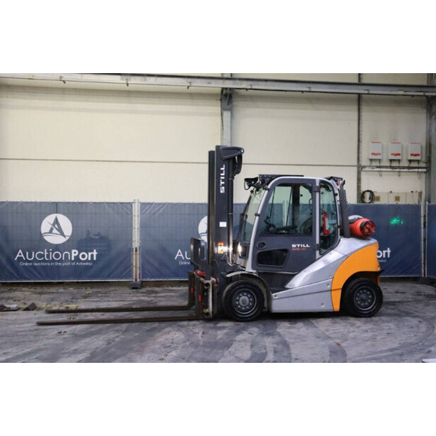 2019 Still RX70-40-44905349