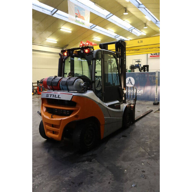 2019 Still RX70-40-44905354