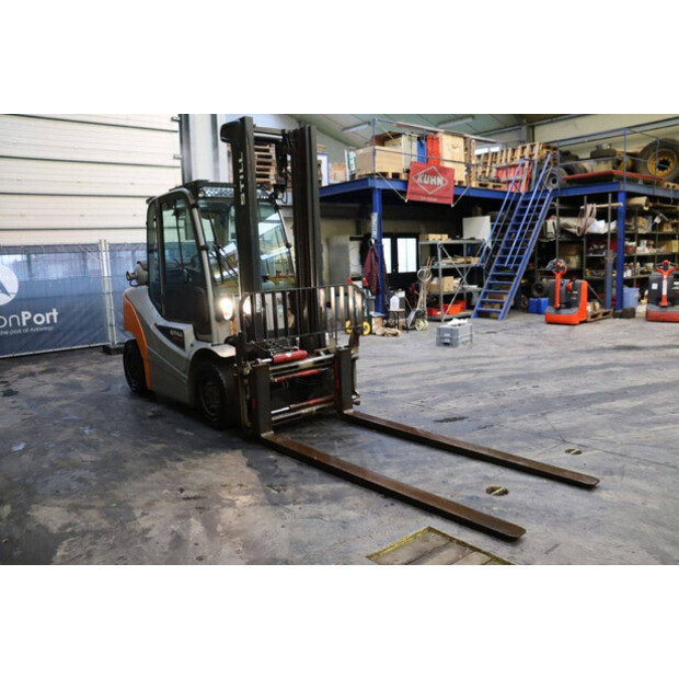 2019 Still RX70-40-44905355