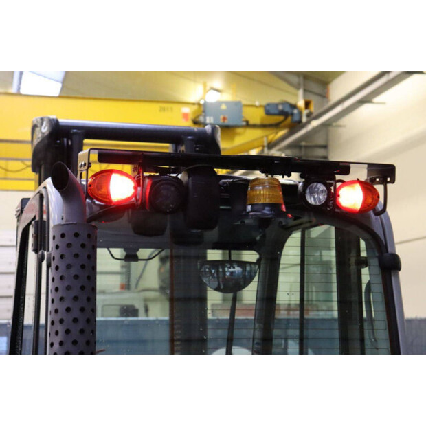 2019 Still RX70-40-44905372