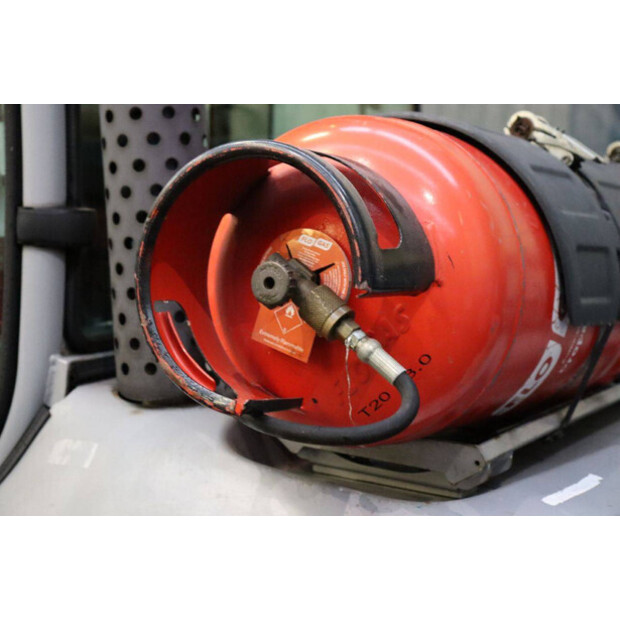 2019 Still RX70-40-44905374