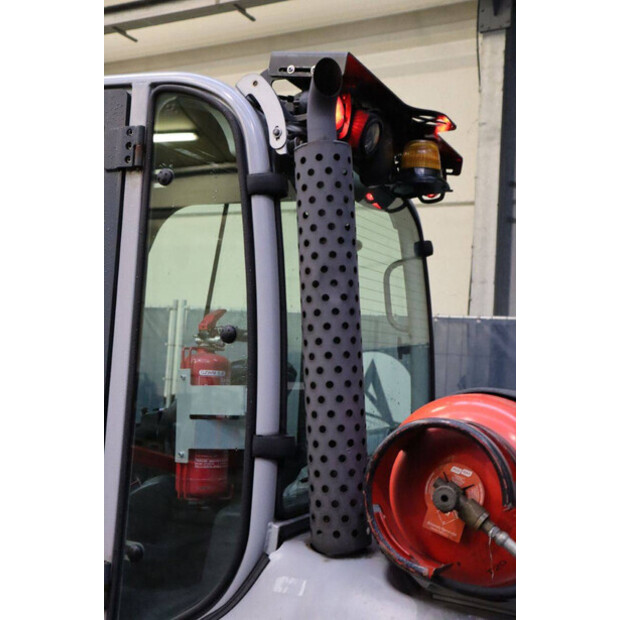 2019 Still RX70-40-44905375