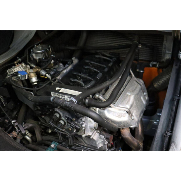 2019 Still RX70-40-44905388