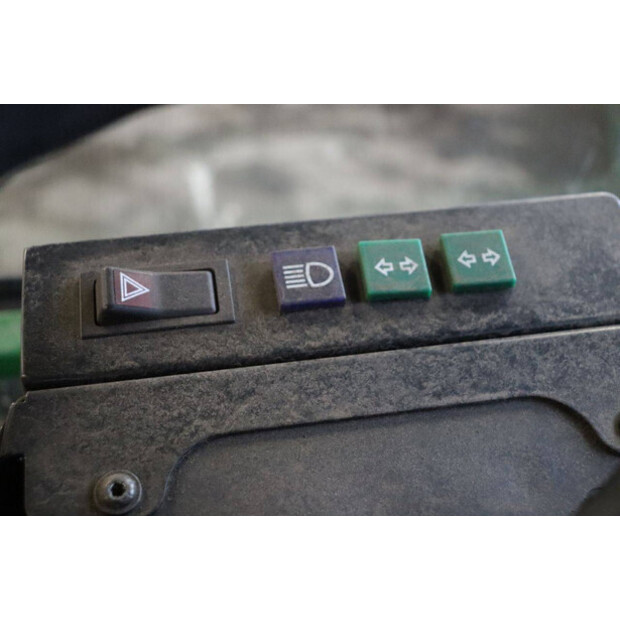 2011 JOHN DEERE DMB210294MD-44905712