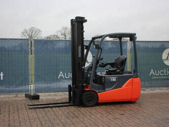 صورة ل رافعات شوكية 2010 تويوتا 8FBET16