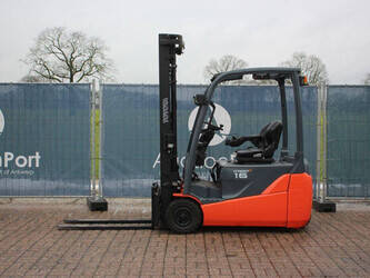 2010-toyota-8fbet16-1404413-44905878