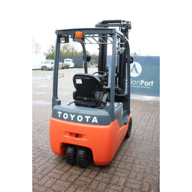 2010 تويوتا 8FBET16-44905881