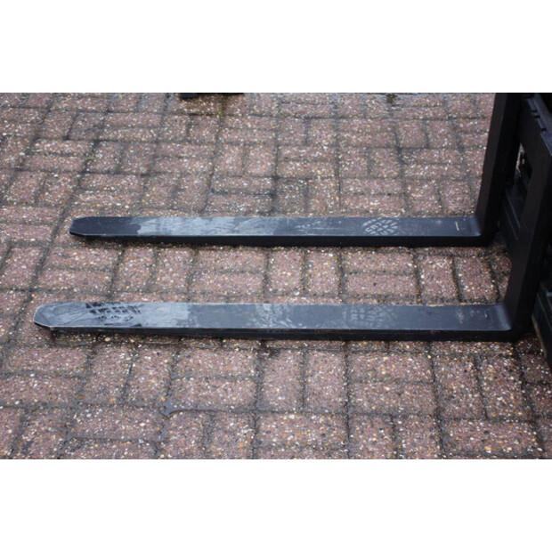 2010 تويوتا 8FBET16-44905887