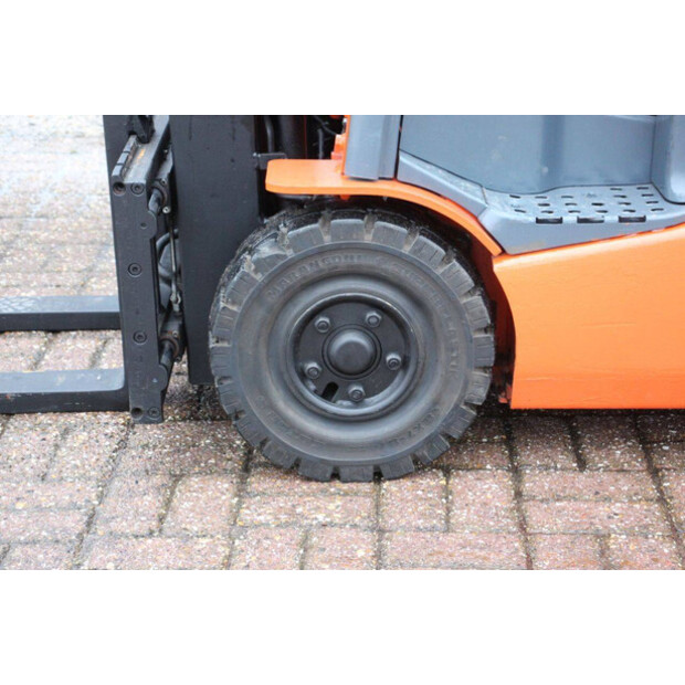 2010 تويوتا 8FBET16-44905889