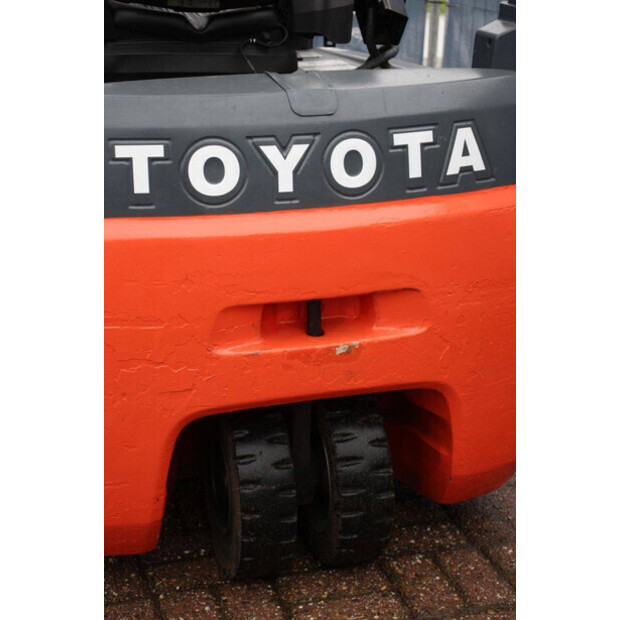 2010 تويوتا 8FBET16-44905891