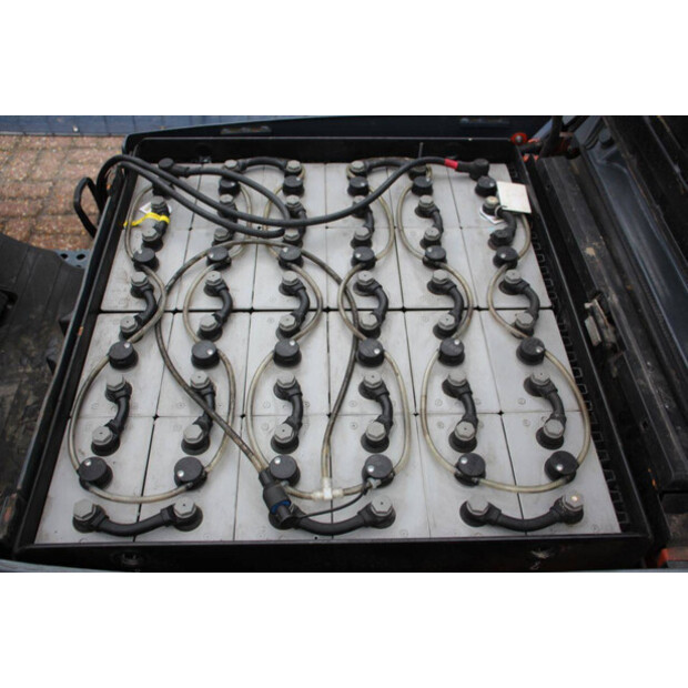 2010 تويوتا 8FBET16-44905892