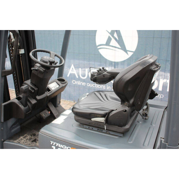 2010 تويوتا 8FBET16-44905896