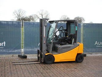 صورة ل رافعات 2018 جنجهينريتش EFG 316