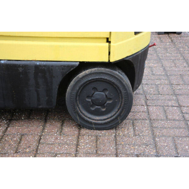 1999 هايستر E2.50XM-847-44905982