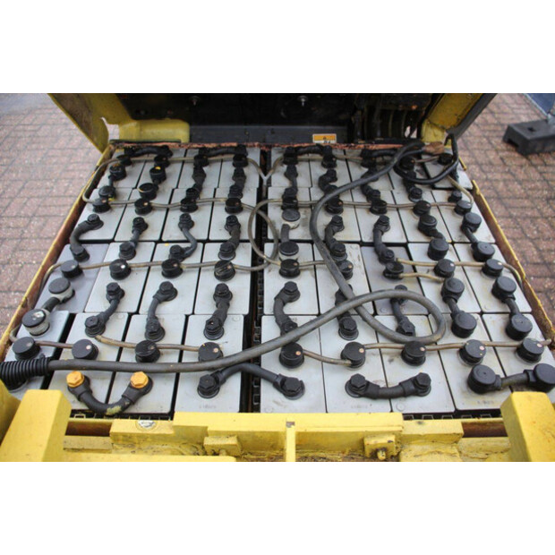 1999 هايستر E2.50XM-847-44905984