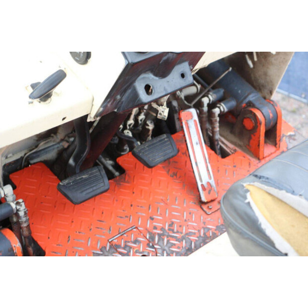 NISSAN PF02A20U-44906080