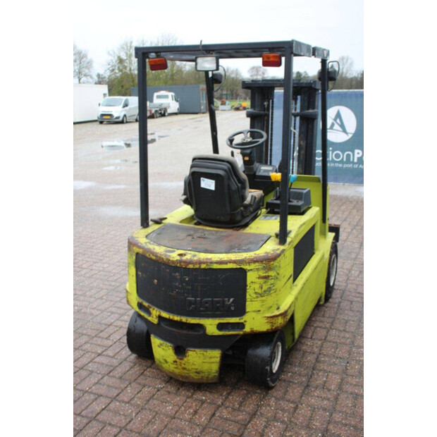 1997 Clark 30S-44906093