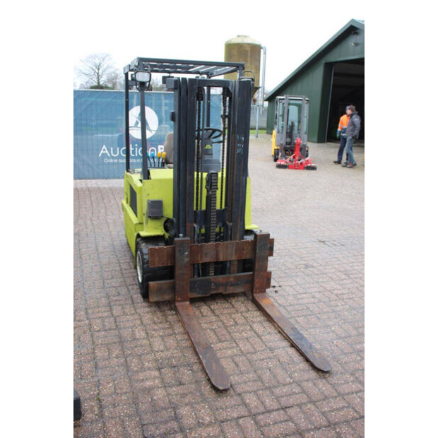 1997 Clark 30S-44906094