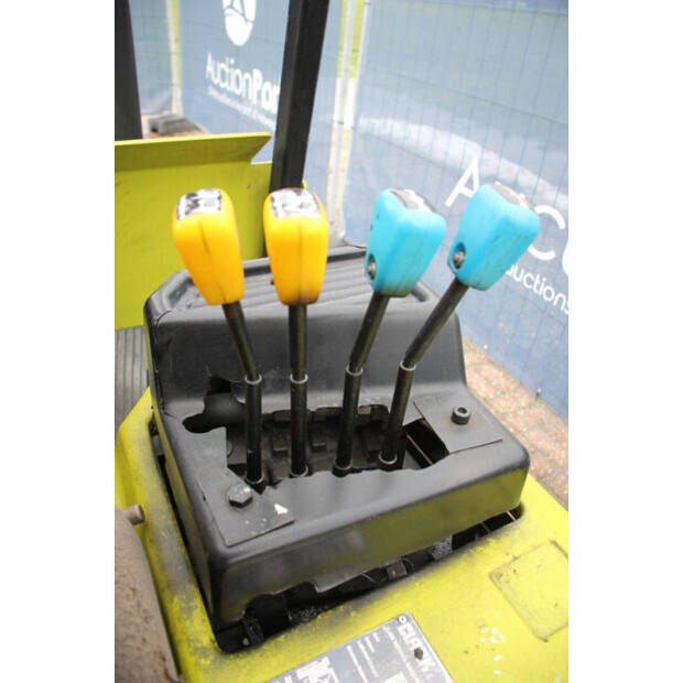 1997 Clark 30S-44906113