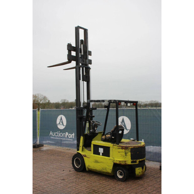 1997 Clark 30S-44906116