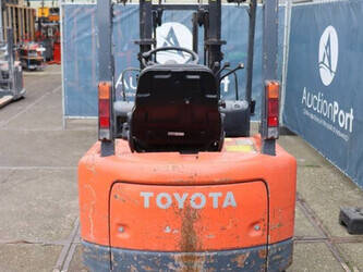 toyota-fb15-1404435-44906495