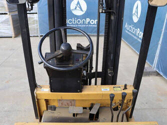 caterpillar-vmax-f30-1404451-44907085