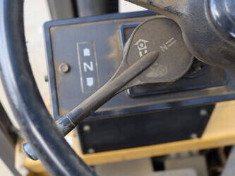 caterpillar-vmax-f30-1404451-44907090