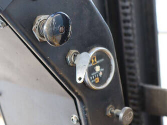 caterpillar-vmax-f30-1404451-44907094