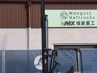 caterpillar-vmax-f30-1404451-44907098