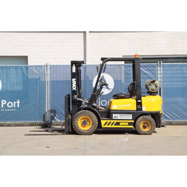 2017 VMAX CPQYD25-44907103